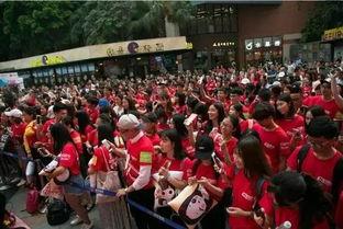 网红爆火现象是什么,揭秘网络红人的崛起与影响力