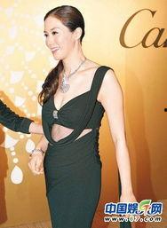 肚子有赘肉的女明星,揭秘拥有迷人赘肉的女明星风采