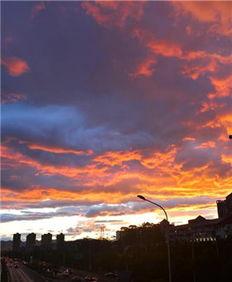 头条火红晚霞图片,火红晚霞惊艳登场