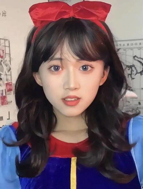 有一个男扮女装的网红,揭秘网络红人的跨界魅力