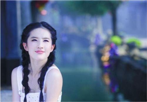 明星都住哪,豪宅林立，繁华都市中的隐秘家园